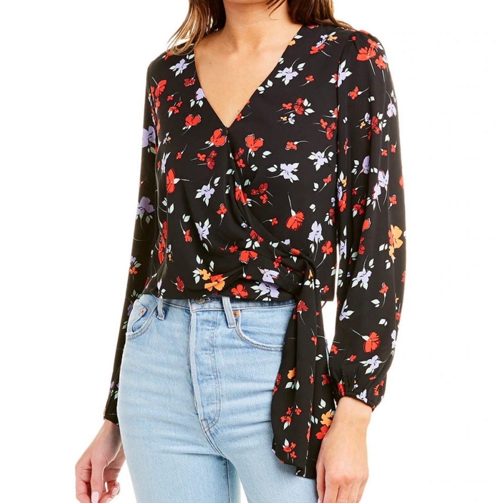 ASTR THE LABEL Melanie Floral Wrap Top NWT Size XS